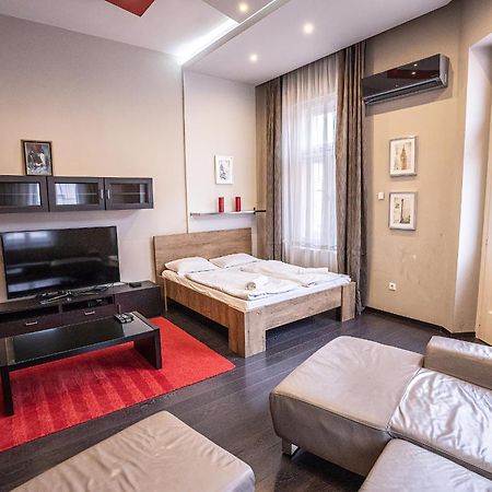 Kelemen Apartment Сегед Экстерьер фото