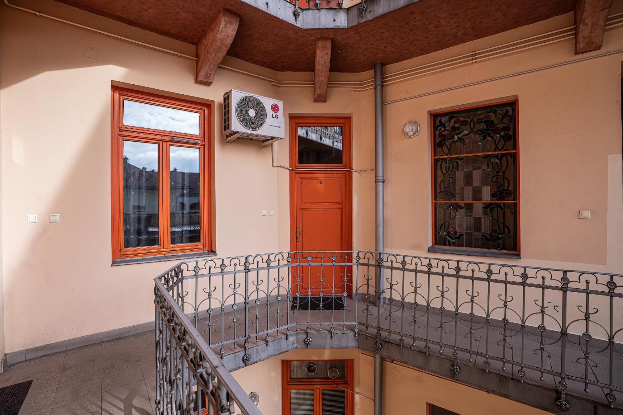 Kelemen Apartment Сегед Экстерьер фото