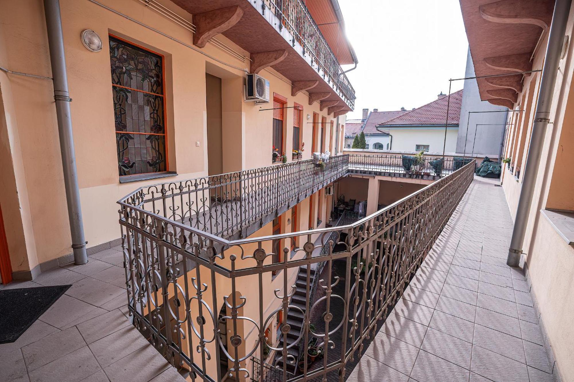 Kelemen Apartment Сегед Экстерьер фото