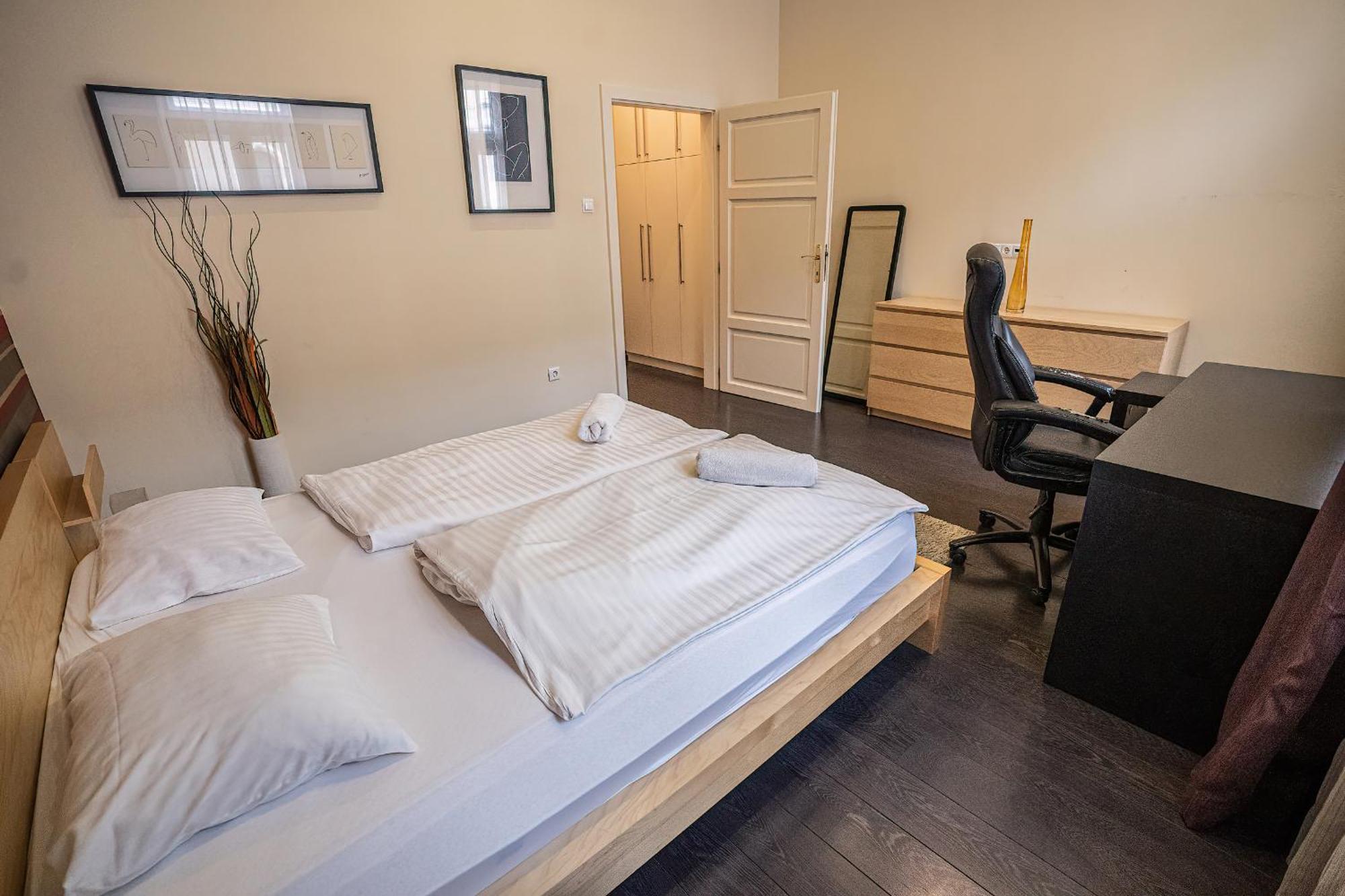Kelemen Apartment Сегед Экстерьер фото