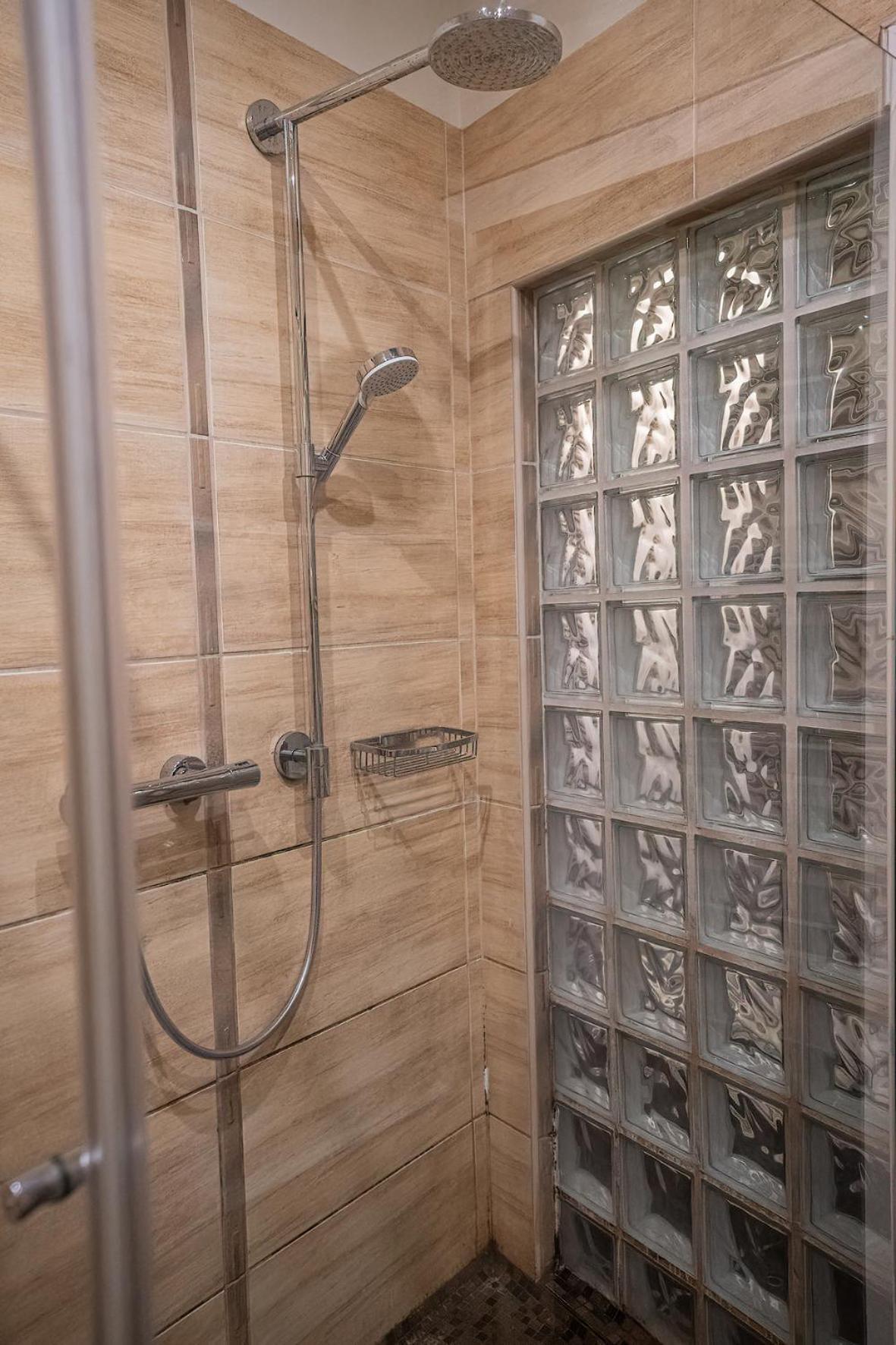 Kelemen Apartment Сегед Экстерьер фото