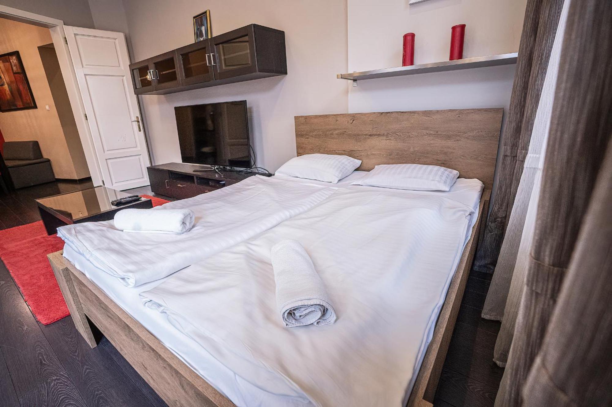 Kelemen Apartment Сегед Экстерьер фото